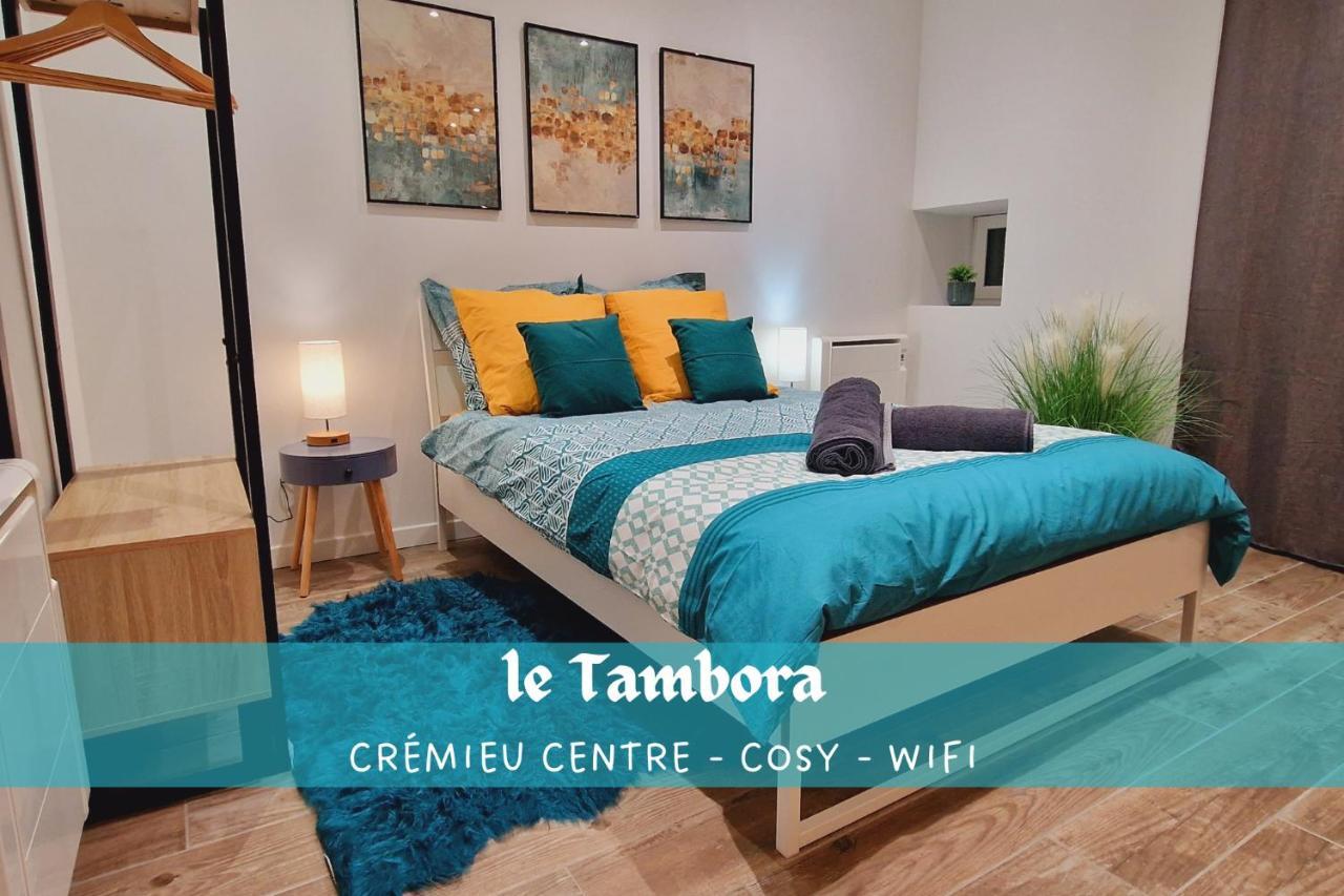 Nid Douillet Pres De La Halle - Le Tambora Crémieu Exteriér fotografie